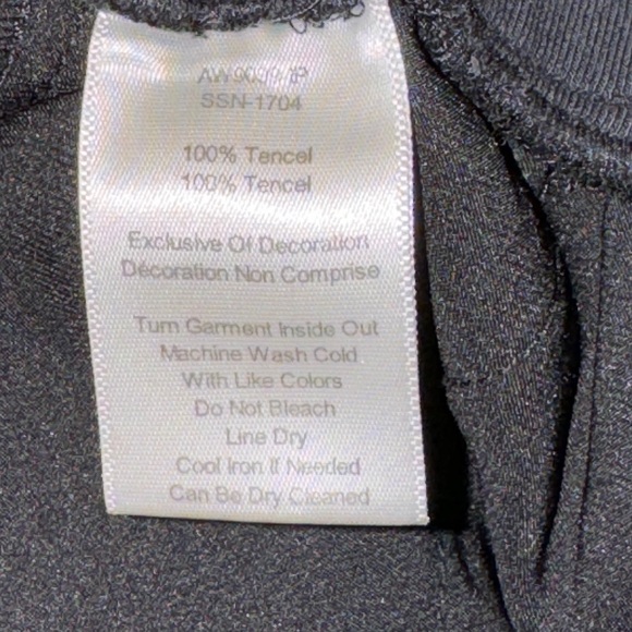 ATM Cropped Tencel Pants, size Medium - Picture 12 of 13